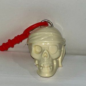 Disney Pirates Of The Caribbean Dead Man's Chest Promo Light up Skull Keychain